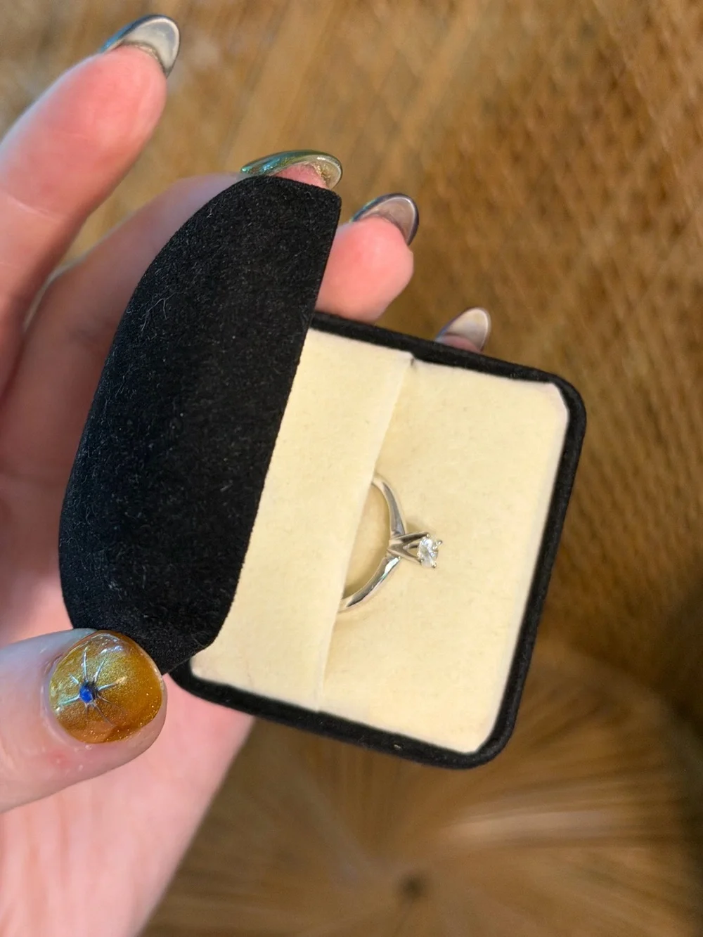 N/A beautiful ring